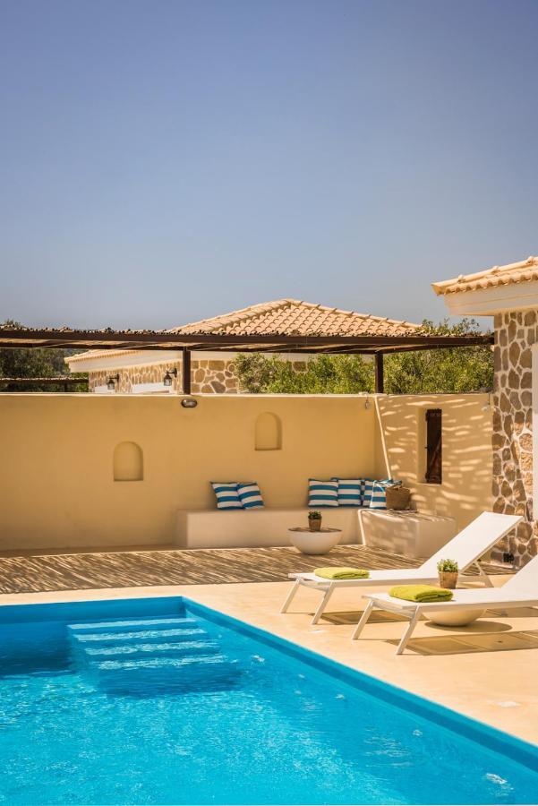 Akrolithos Villa *